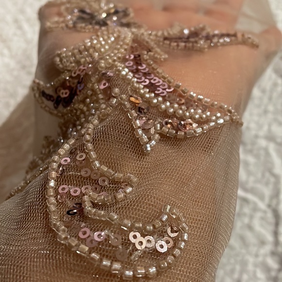 transparent long sleeves with beading details nude color size 14 petite - Picture 3 of 6